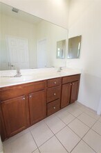 8815 NW 102nd Ct in Doral, FL - Building Photo - Building Photo