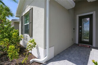 2155 Hamlin St in Naples, FL - Building Photo - Building Photo