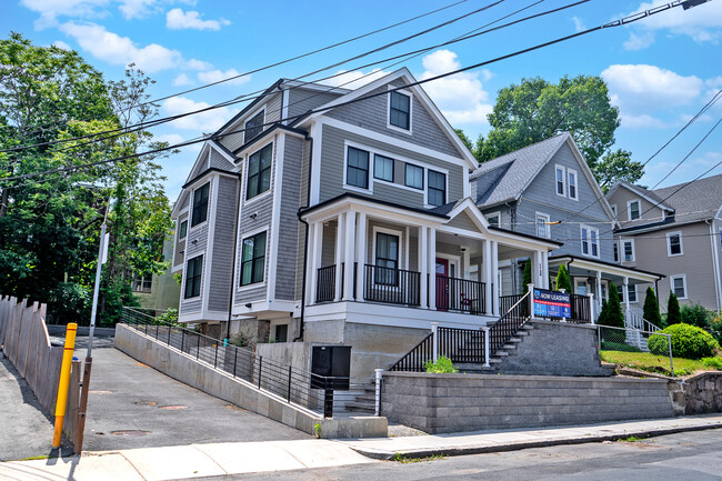 13 Greylock Rd in Boston, MA - Building Photo - Building Photo