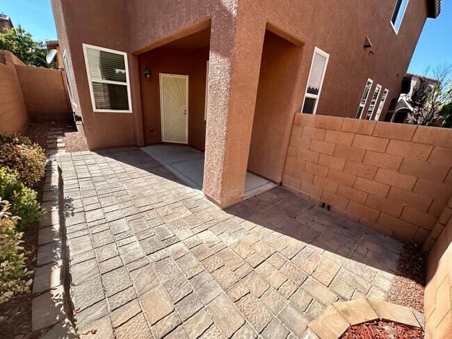 9341 W Pearblossom Sky Ave in Las Vegas, NV - Building Photo - Building Photo