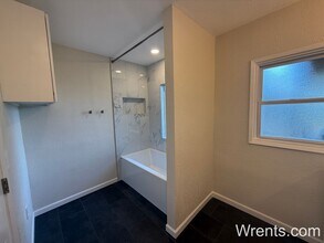 3211 W Wellesley Ave in Spokane, WA - Building Photo - Building Photo