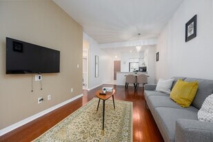 219 Fort York Blvd, Unit SI ID1539926P in Toronto, ON - Building Photo
