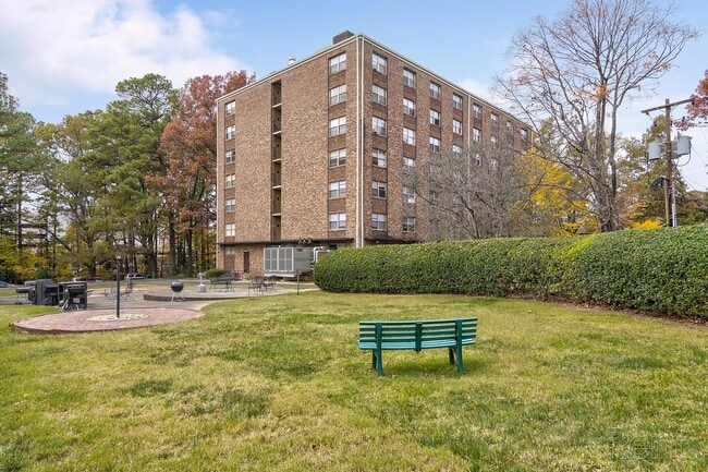 Wedgwood Apartments in Raleigh, NC - Building Photo - Building Photo