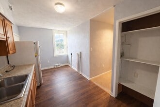 925 Broadway Ave in East Butler, PA - Building Photo - Building Photo