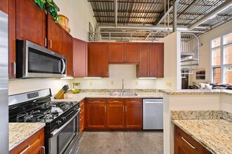 572 Edgewood Ave SE in Atlanta, GA - Building Photo - Building Photo