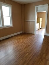 238 Richmond Ave, Unit 238 in Richmond, IN - Foto de edificio - Building Photo