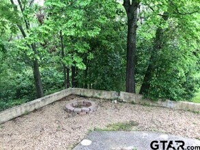 611 W Bryan St in Tyler, TX - Building Photo - Building Photo