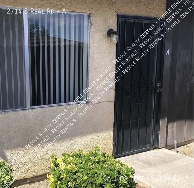 2714 S Real Rd in Bakersfield, CA - Building Photo - Building Photo