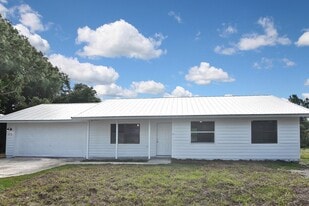 2374 Dorsey Dr in Punta Gorda, FL - Building Photo