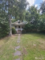 21 Middlesex Ave in Edison, NJ - Building Photo