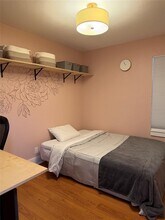 1900 Dauphine Cove in Austin, TX - Foto de edificio - Building Photo