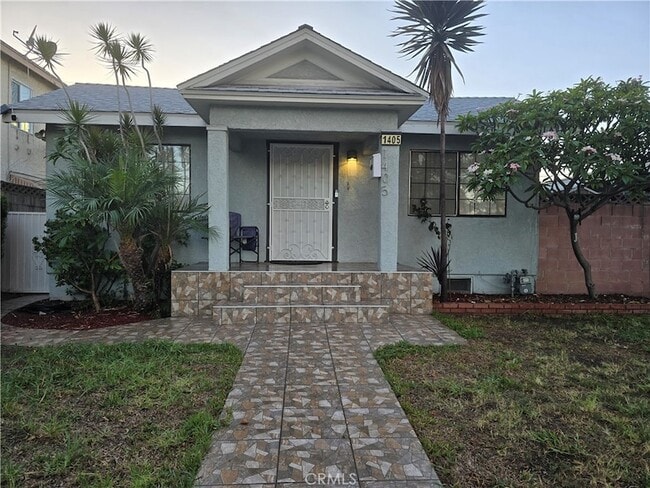 property at 1405 Simmons Ave