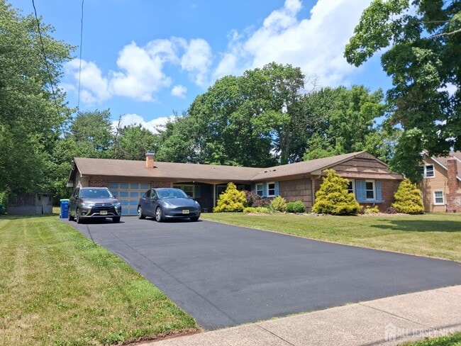 property at 6 Flower Rd