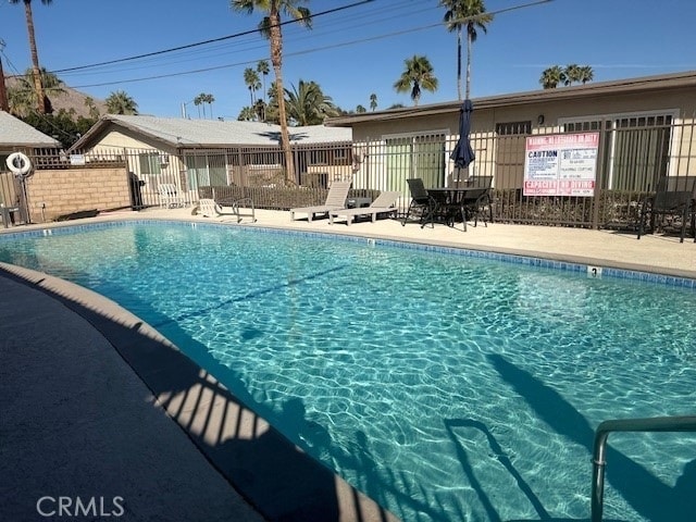 686 E Cottonwood Rd, Unit 7 in Palm Springs, CA - Building Photo - Building Photo