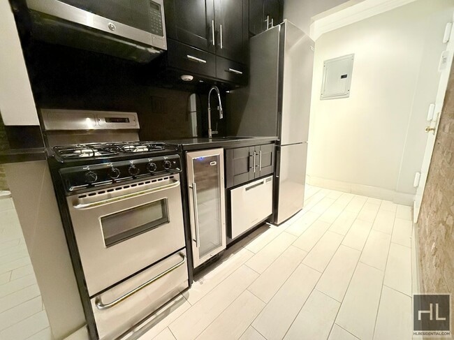 East 18th Street in New York, NY - Building Photo - Building Photo
