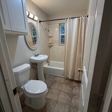 1301 Stadium Dr in Alvin, TX - Building Photo - Building Photo