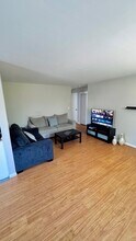202 12th St, Unit 1 in Palisades Park, NJ - Building Photo - Building Photo