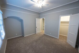 7215 Willoughby Ave in Los Angeles, CA - Building Photo - Building Photo