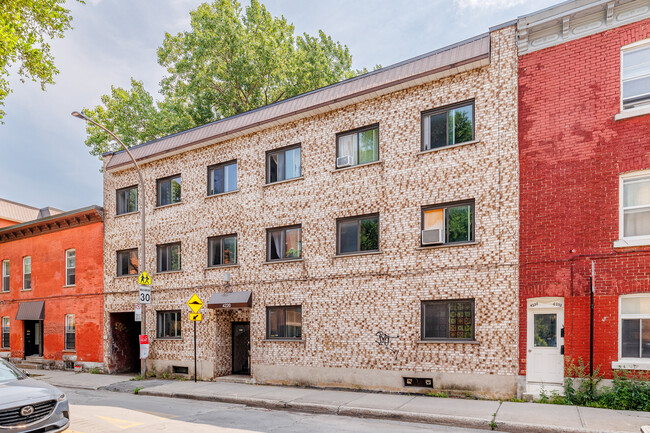 4220 Langevin Rue