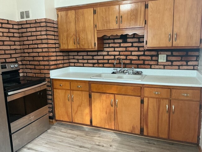 property at 4642 N 45th St