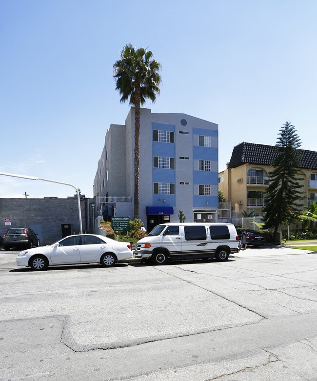 810 S Berendo St in Los Angeles, CA - Building Photo - Building Photo