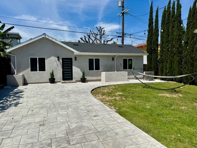 1849 Redondo Blvd in Los Angeles, CA - Building Photo