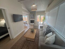 637 S Orlando Ave in Cocoa Beach, FL - Building Photo