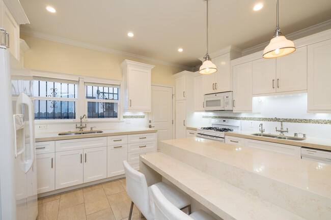 ALT - Alta Vista Apartments in Los Angeles, CA - Foto de edificio - Interior Photo