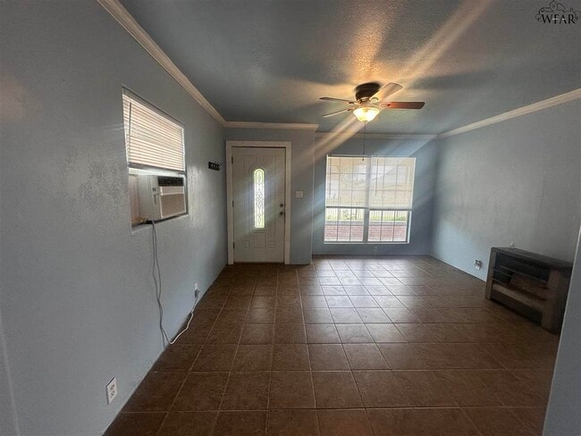 407 E Gilbert St in Henrietta, TX - Building Photo - Building Photo