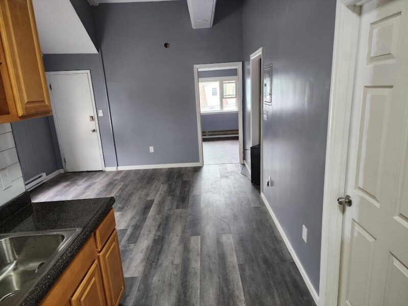 1181 Clinton Ave-Unit -3 Floor in Irvington, NJ - Building Photo