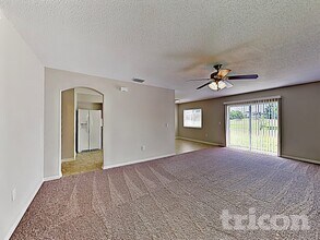 13130 Fennway Ridge Dr in Riverview, FL - Building Photo - Building Photo