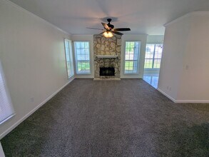 104 Kings Ct in Savannah, GA - Building Photo - Building Photo