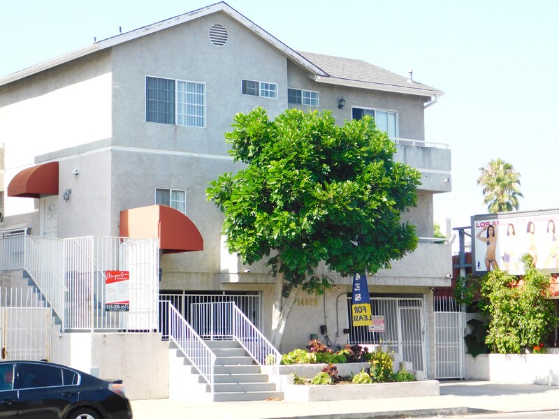 14826 Magnolia Blvd in Los Angeles, CA - Building Photo