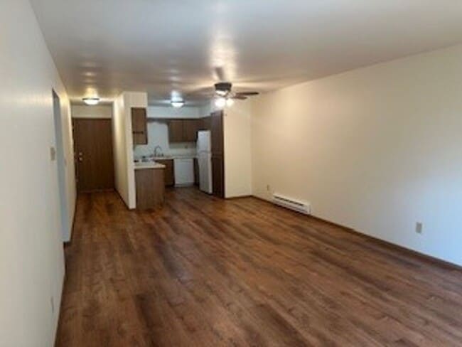 308 N University Dr in West Bend, WI - Building Photo - Building Photo