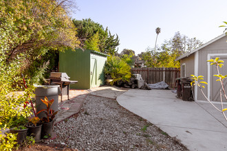 415-417 Barson St in Santa Cruz, CA - Building Photo - Building Photo