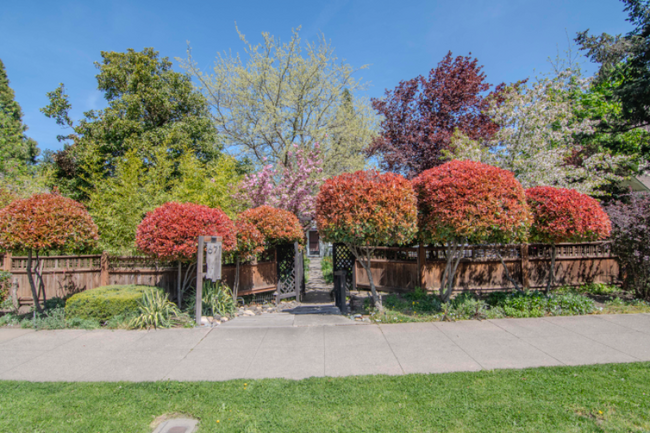property at 671 Siskiyou Blvd