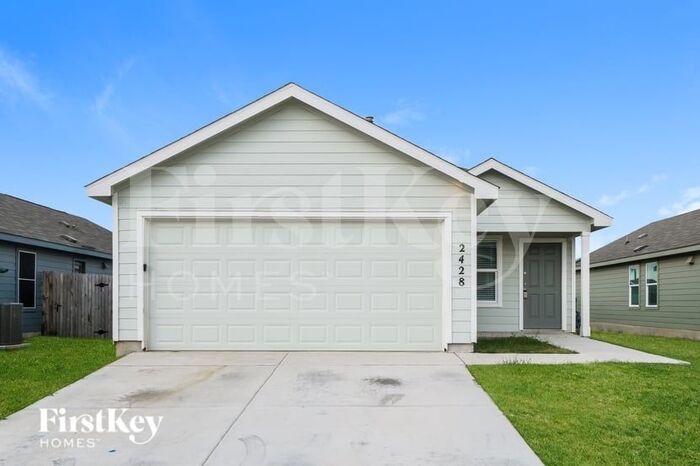 2428 Lake Hls in New Braunfels, TX - Building Photo