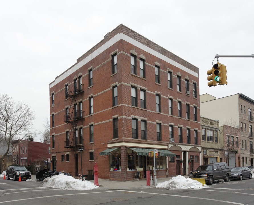197 Franklin St in Brooklyn, NY - Building Photo