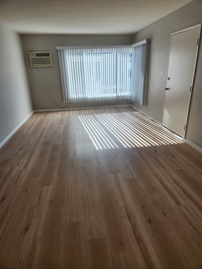 613 E Washington Blvd, Unit 1 in Pasadena, CA - Foto de edificio - Building Photo