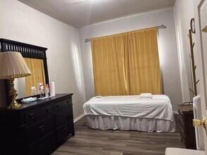 1811 S Brazos St in San Antonio, TX - Building Photo - Building Photo
