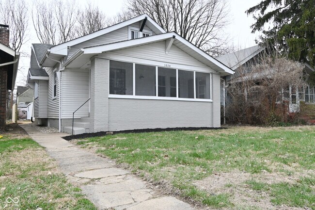 3928 N Kenwood Ave in Indianapolis, IN - Building Photo - Building Photo