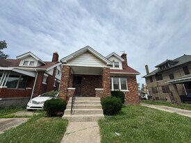 11125 Cloverlawn Ave in Detroit, MI - Building Photo