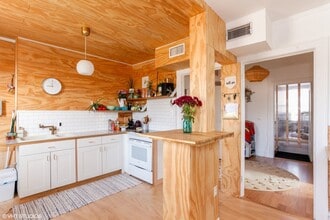 4837 W Irving Park Rd in Chicago, IL - Building Photo - Building Photo