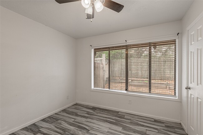 property at 2904 Old Houston Rd