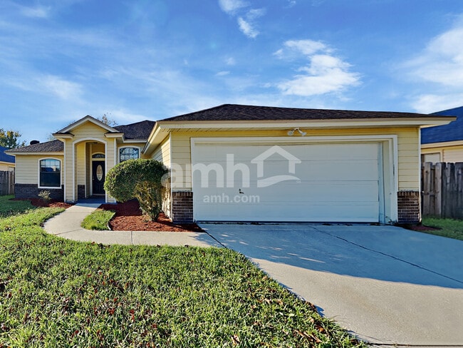 property at 3753 Woodbriar Dr