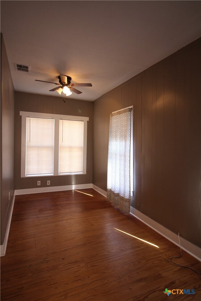 property at 516 E Mountain St