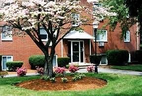 1072 Fellsway in Medford, MA - Building Photo