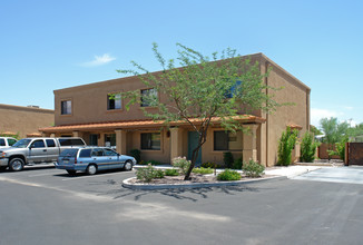 Rio Encanto Townhomes in Tucson, AZ - Building Photo - Building Photo