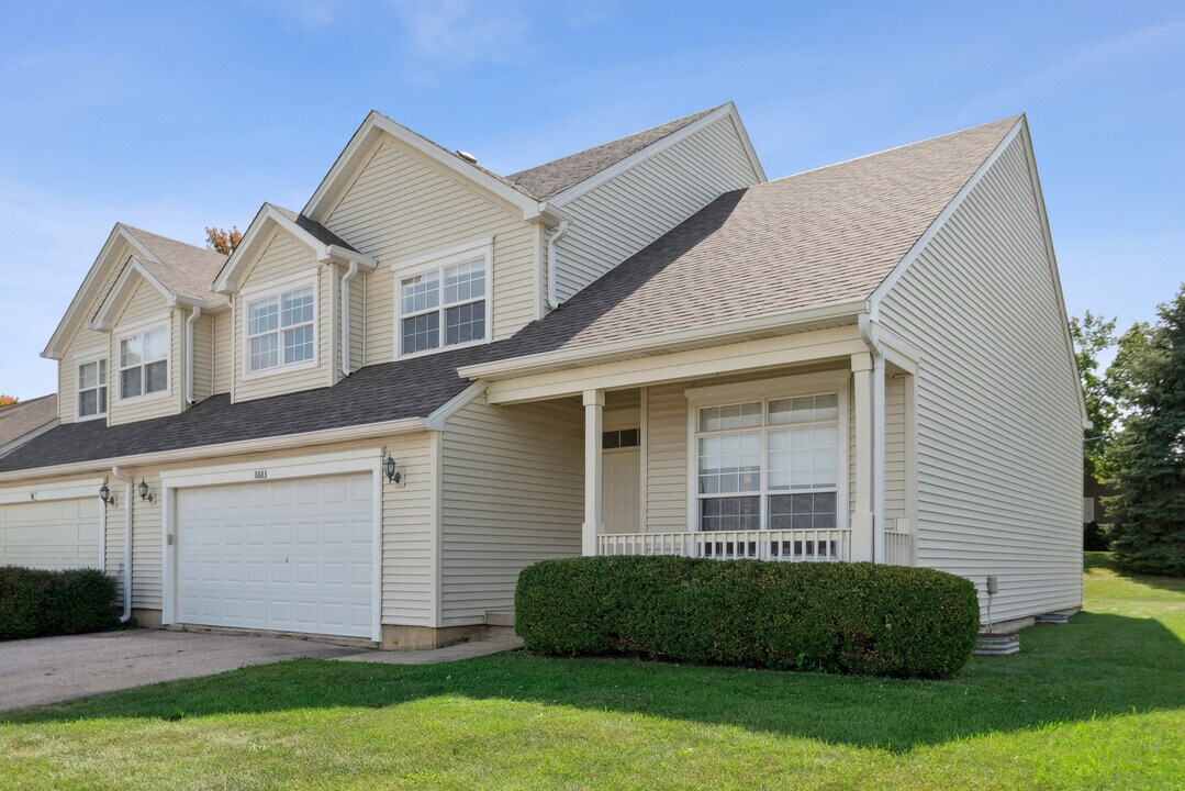 11683 Joan Ave in Huntley, IL - Building Photo