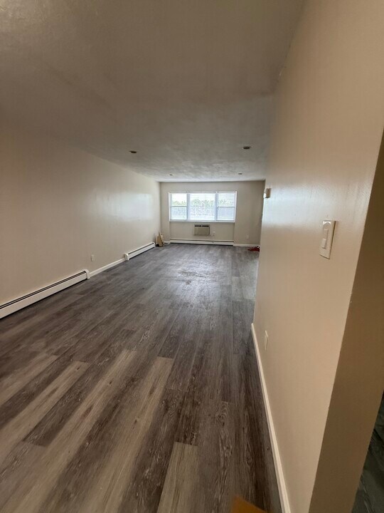 2470 Batchelder St, Unit 2 in Brooklyn, NY - Building Photo